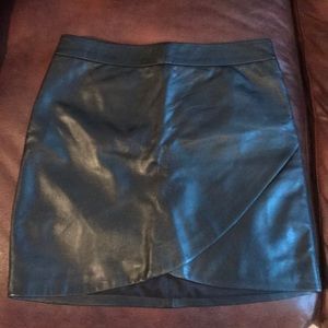 NWOT Banana Republic Leather mini skirt size 2